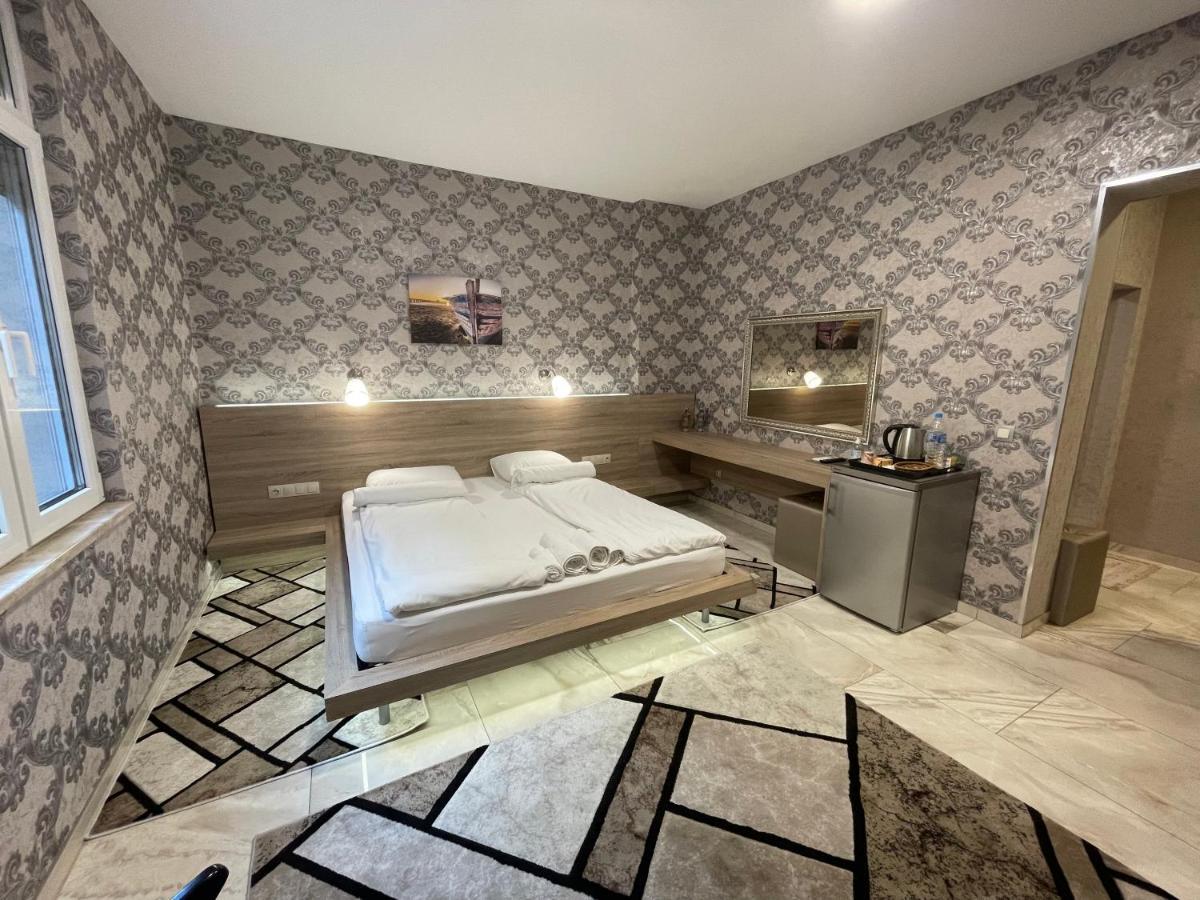De Luxe Studio Burgas, City Center Exterior photo