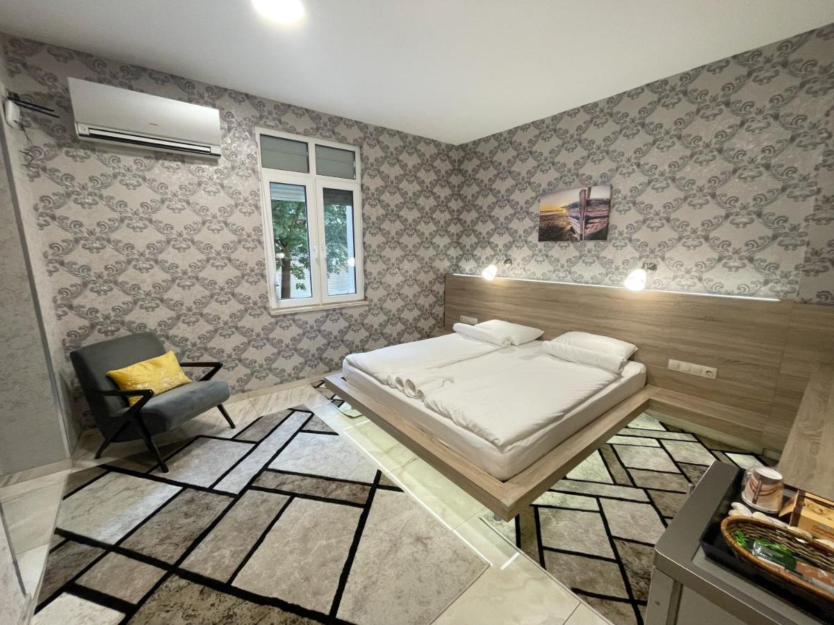 De Luxe Studio Burgas, City Center Exterior photo